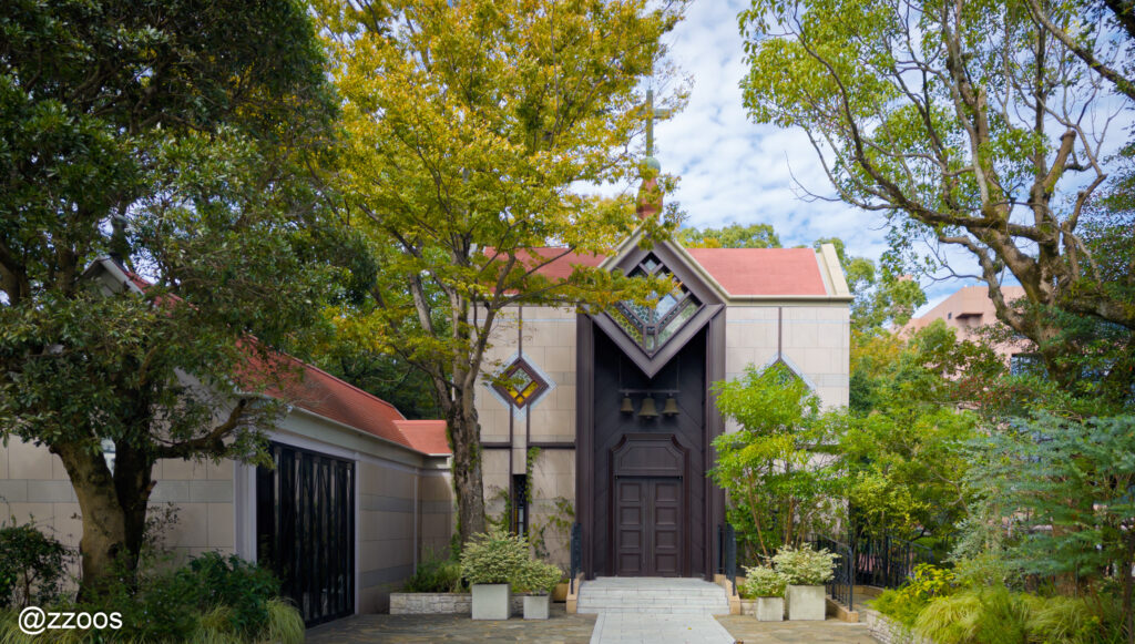 森の中のウェディングチャペル