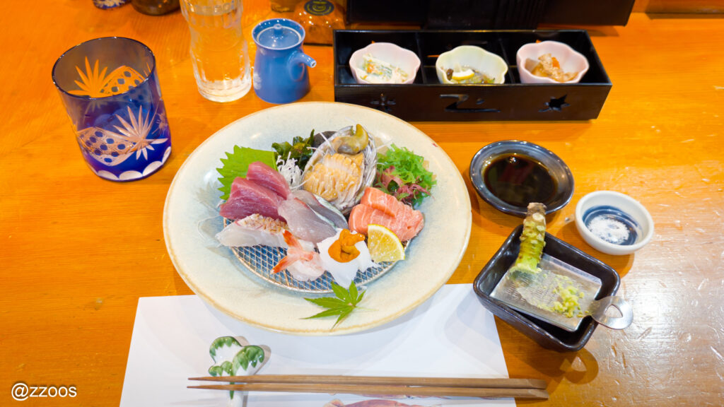 刺身の盛り合わせとわさび