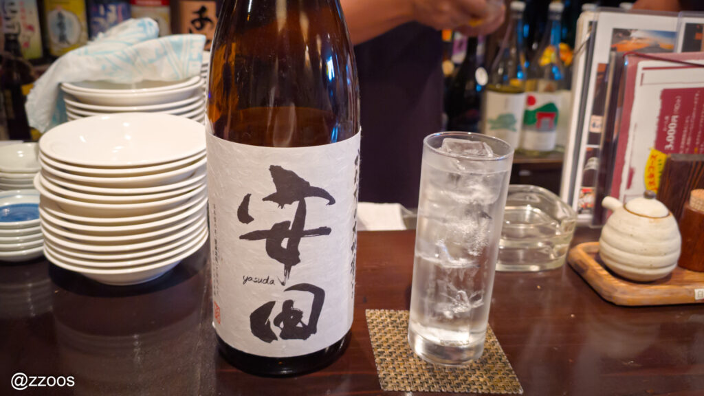 香り系焼酎の先駆者とされる安田のボトルとソーダ割り