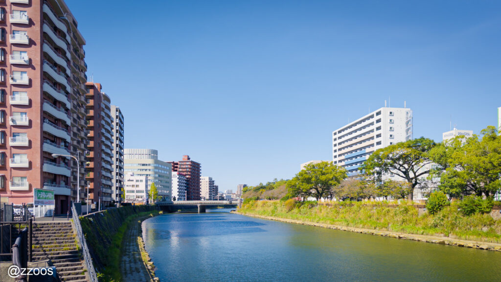 鹿児島市内を流れる甲突川の風景