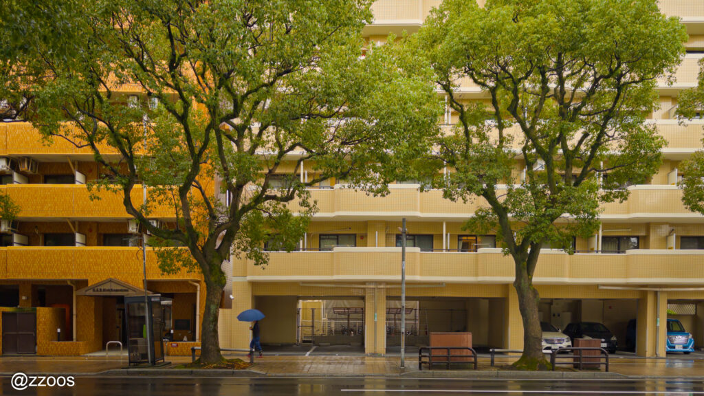 雨が降る鹿児島の街並み