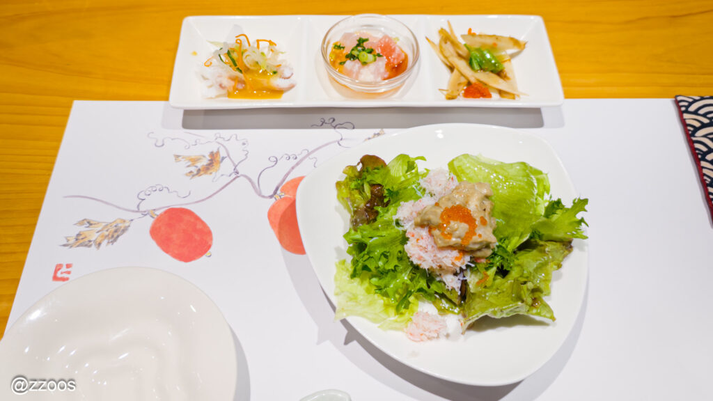 北海道産ズワイガニの身とカニ味噌を使った濃厚なカニサラダ。