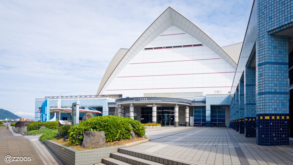 鹿児島水族館のチケット売り場と入口。