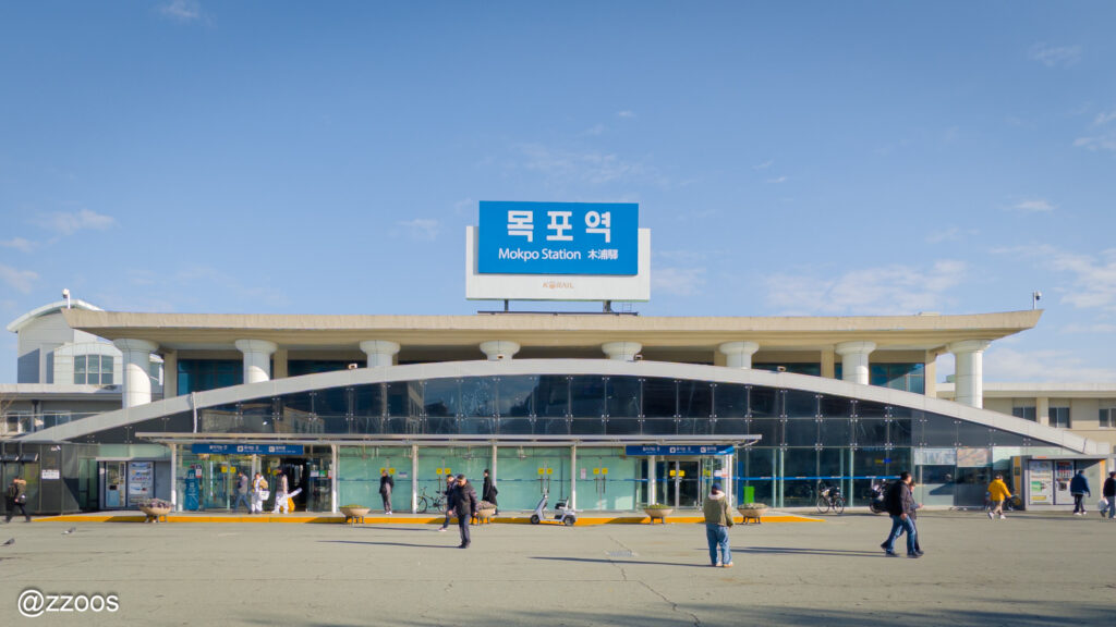 木浦駅前広場の風景