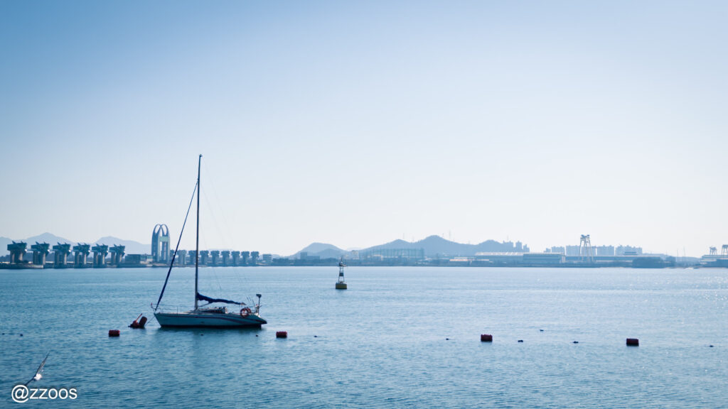 平和広場から望む海の風景