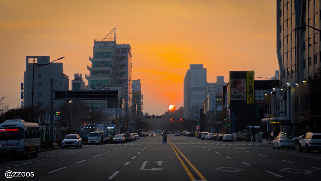 夕暮れの平和路