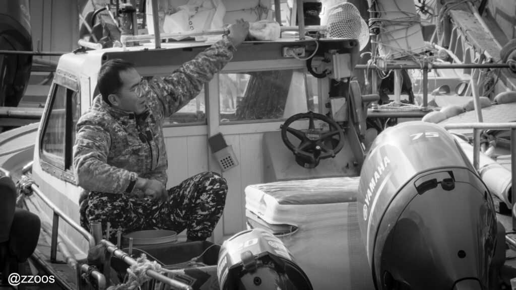 北港で働く港の作業員