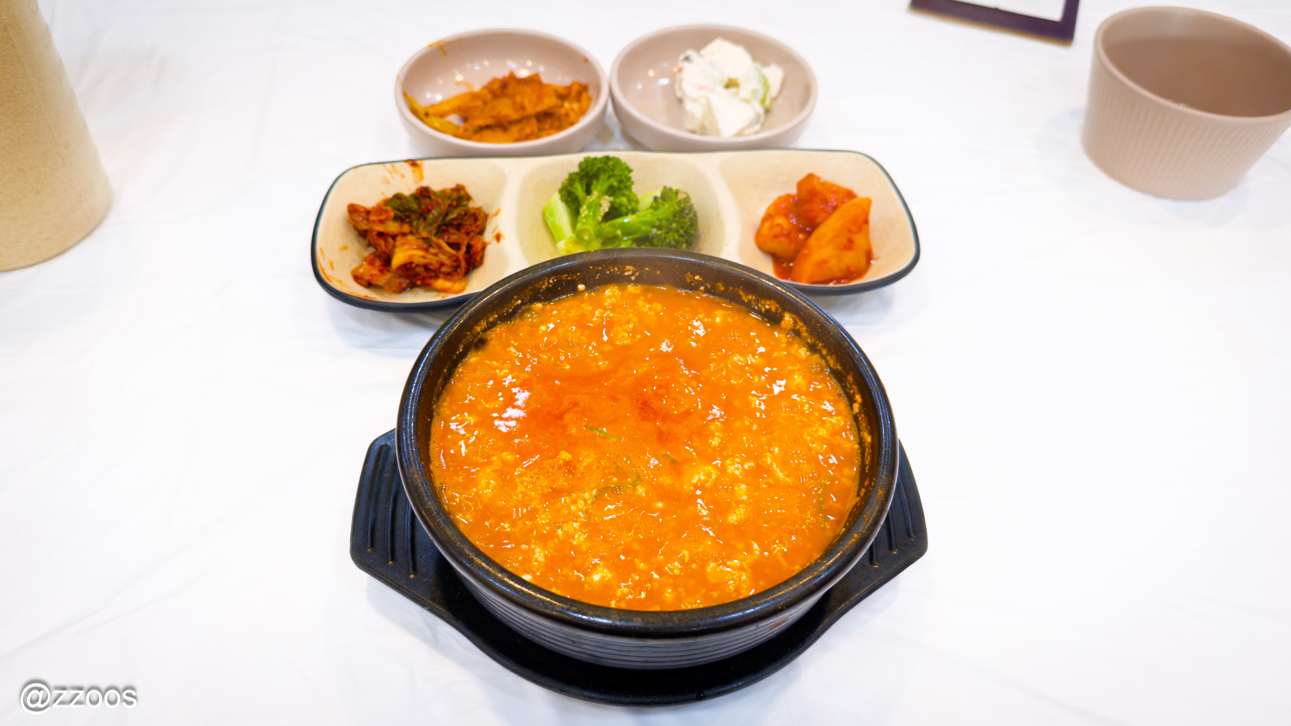 コングクスの代わりにスンドゥブチゲ