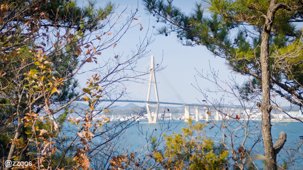 ゴハドの散策路から見たモクポ大橋