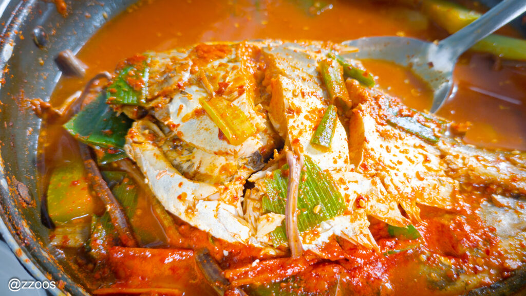 病魚蒸し（ピョンオチム）のアップ