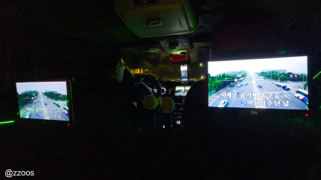 タクシー車内に設置されたカラオケ