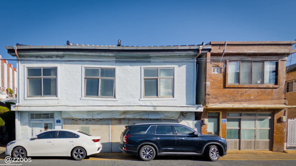 古い建物の正面