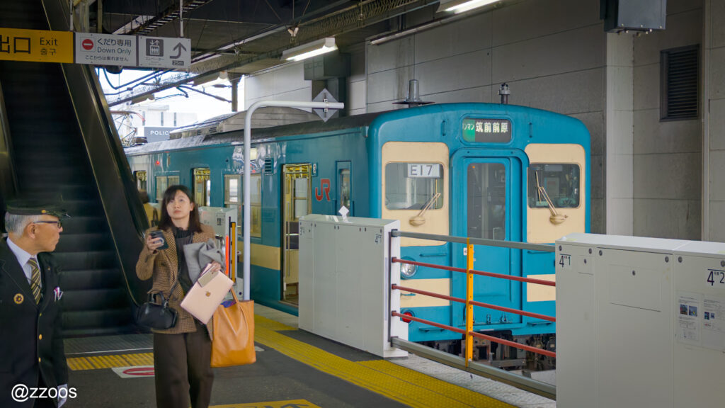 An old-looking JR train
