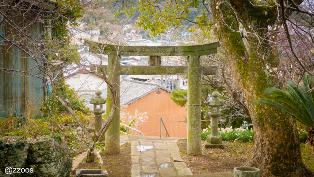 呼子天満宮から出るときに見える鳥居