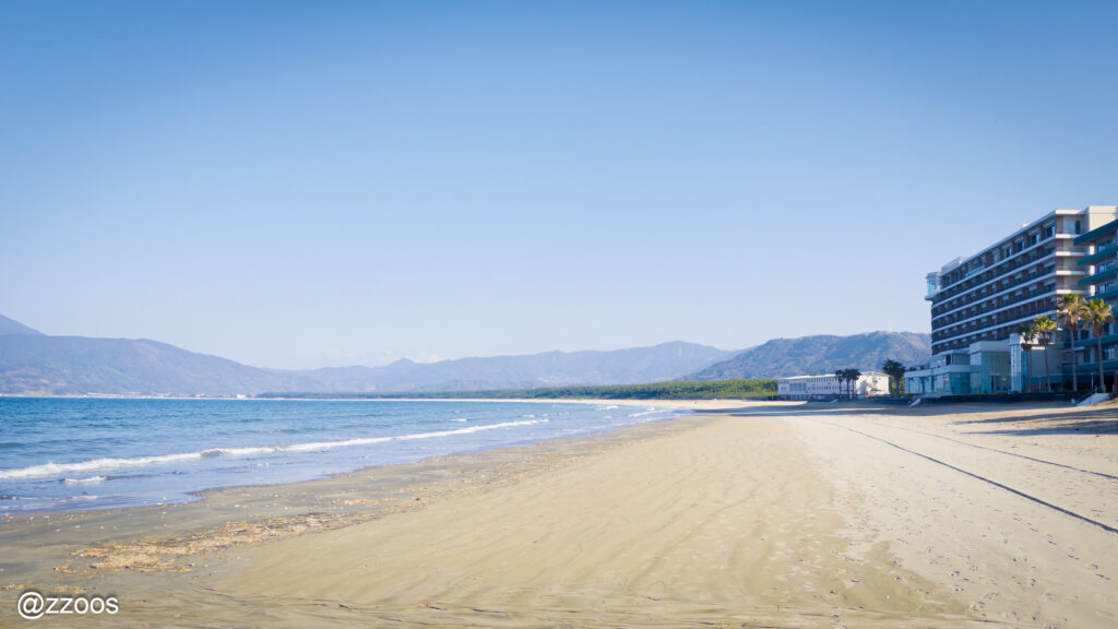 The winter sea of Higashinohama.