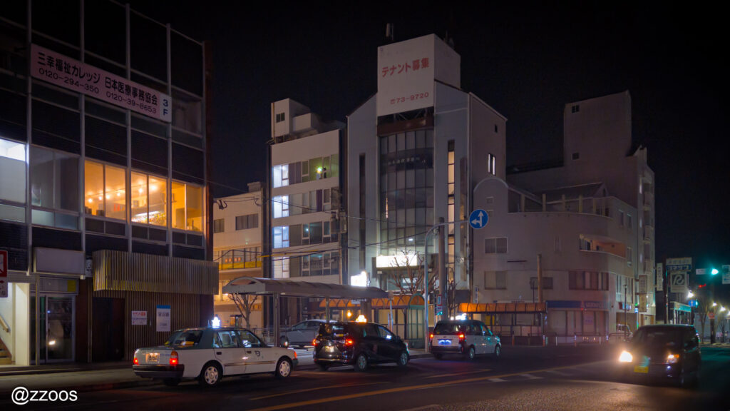 Taxis waiting in front of Oteguchi