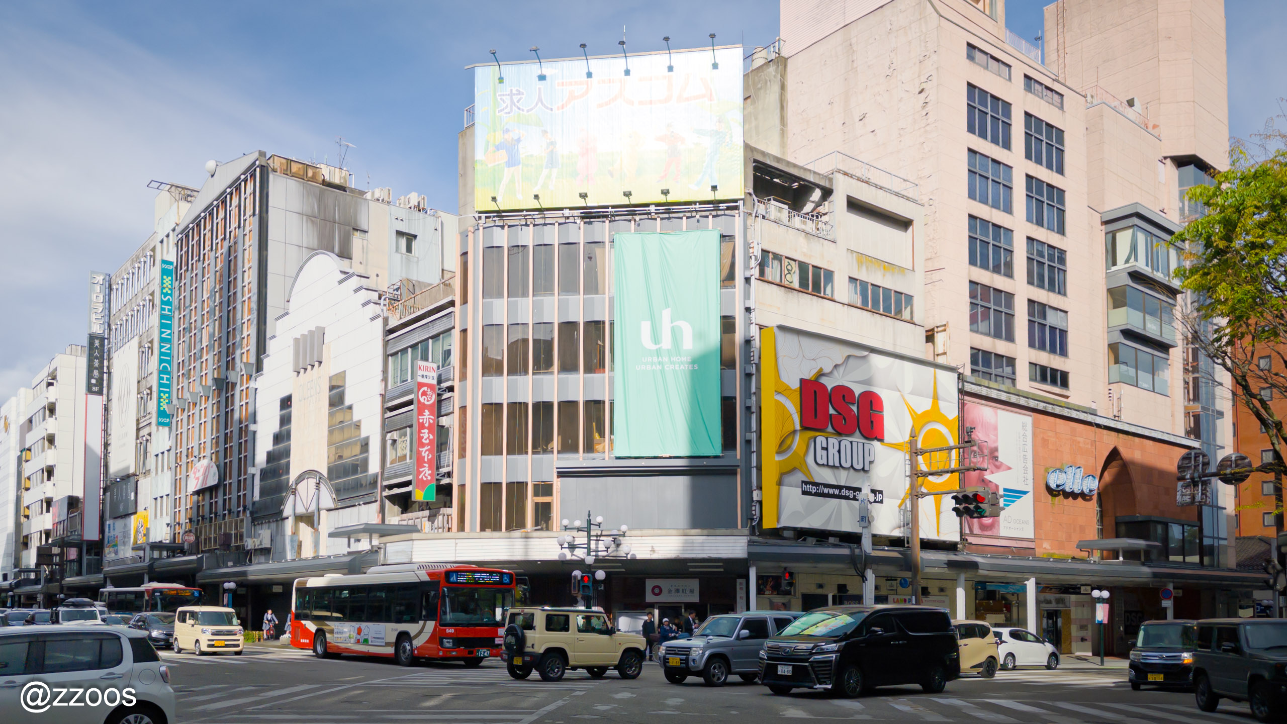 金沢・交通量の多い片町交差点