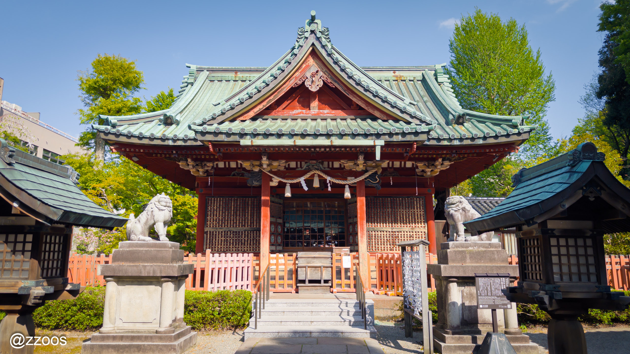 尾﨑神社の拝殿の建物