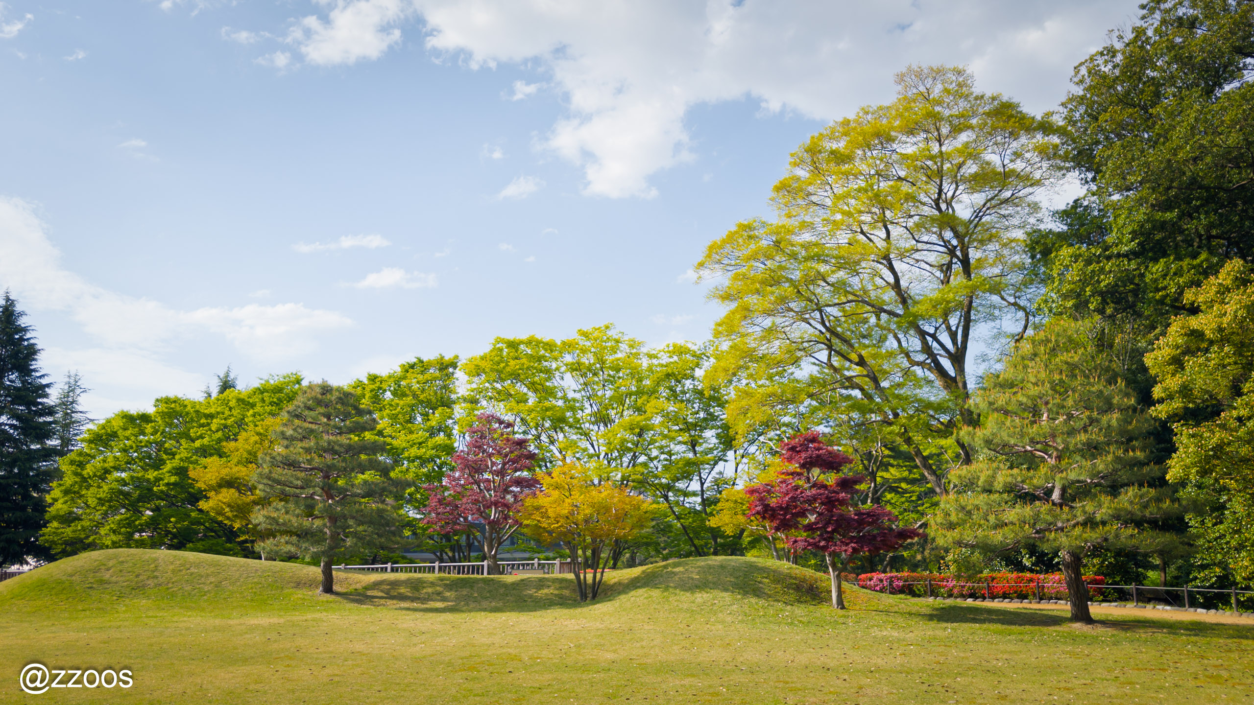公園のように広々とした金沢城の内部