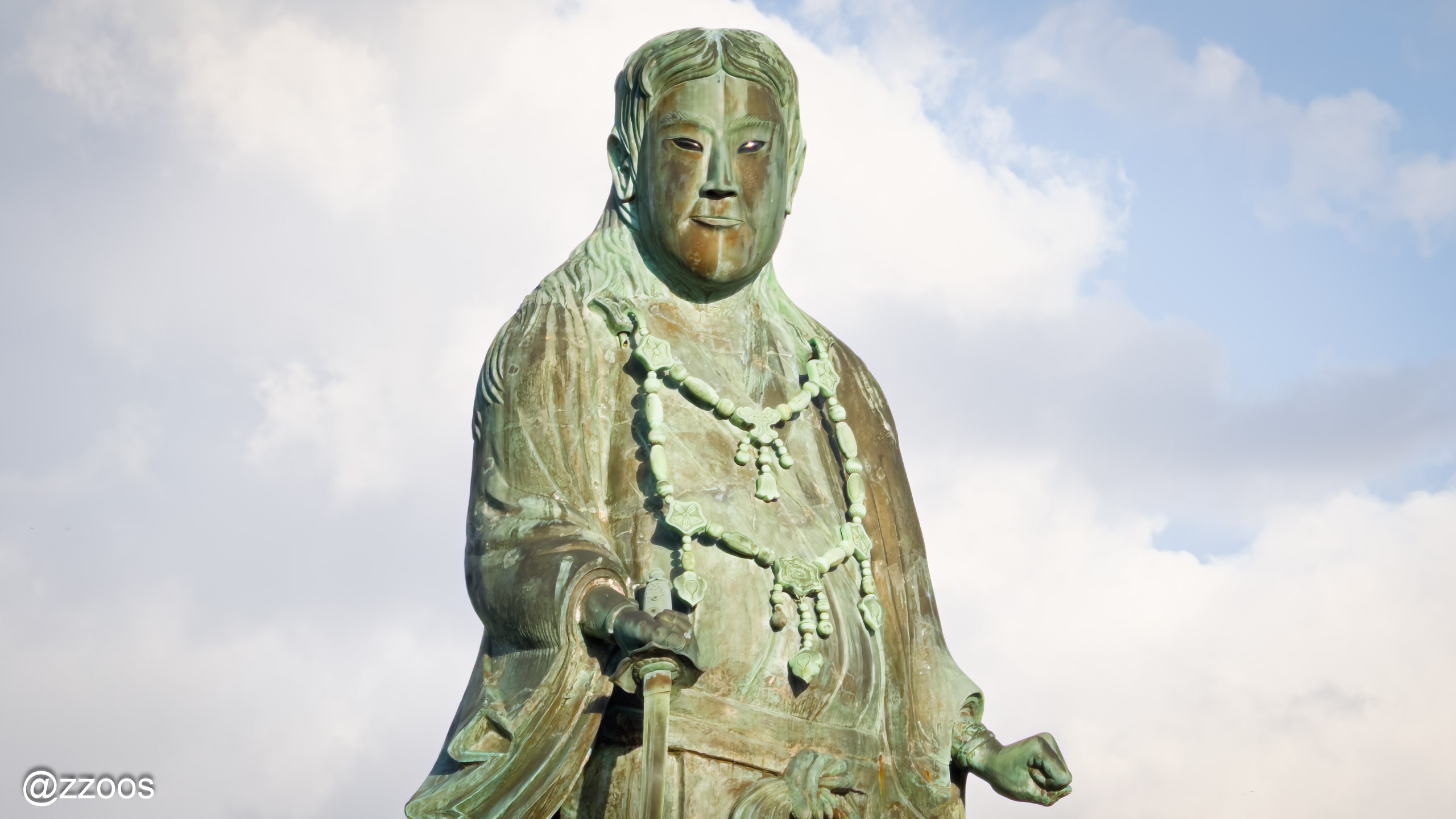 Close-up of the Yamato Takeru statue at Kenrokuen Garden