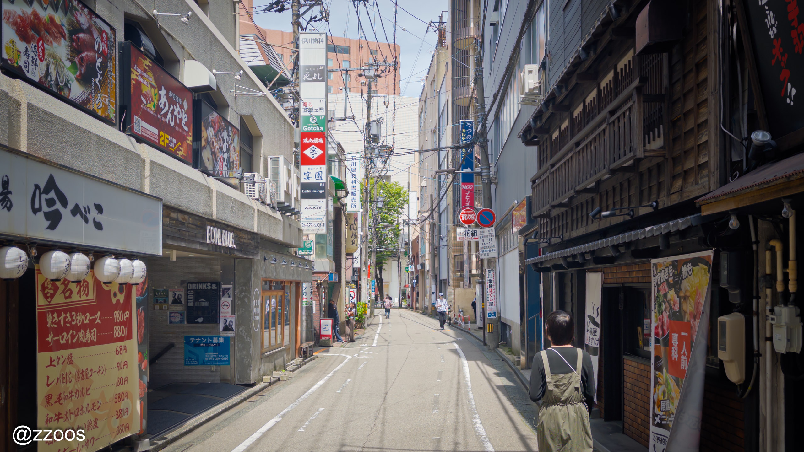 金沢・木倉町の昼の風景