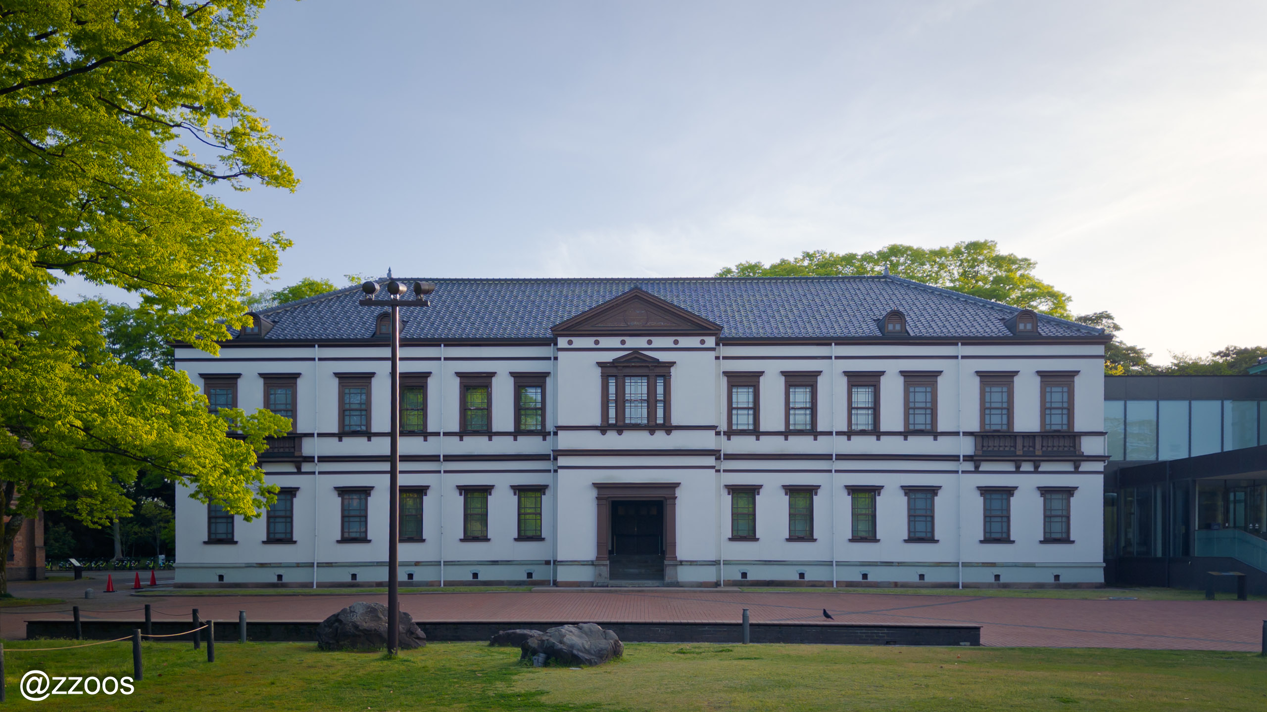 Left building of the National Crafts Museum exterior