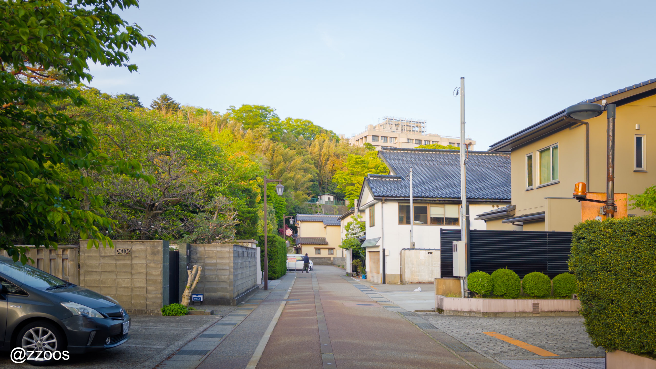 金沢・本多町の静かな住宅街の路地
