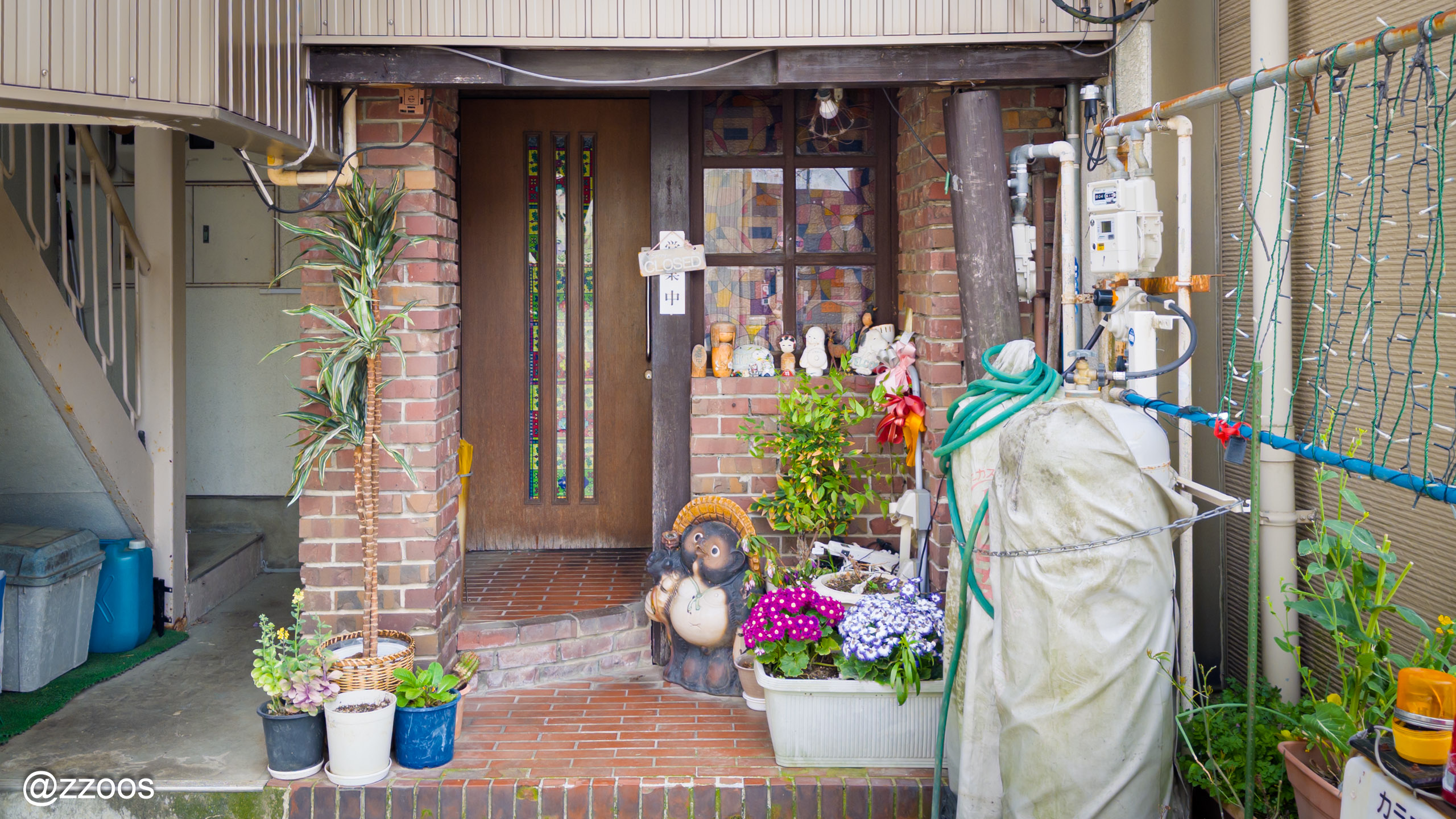 寺町のカラオケカフェの外観
