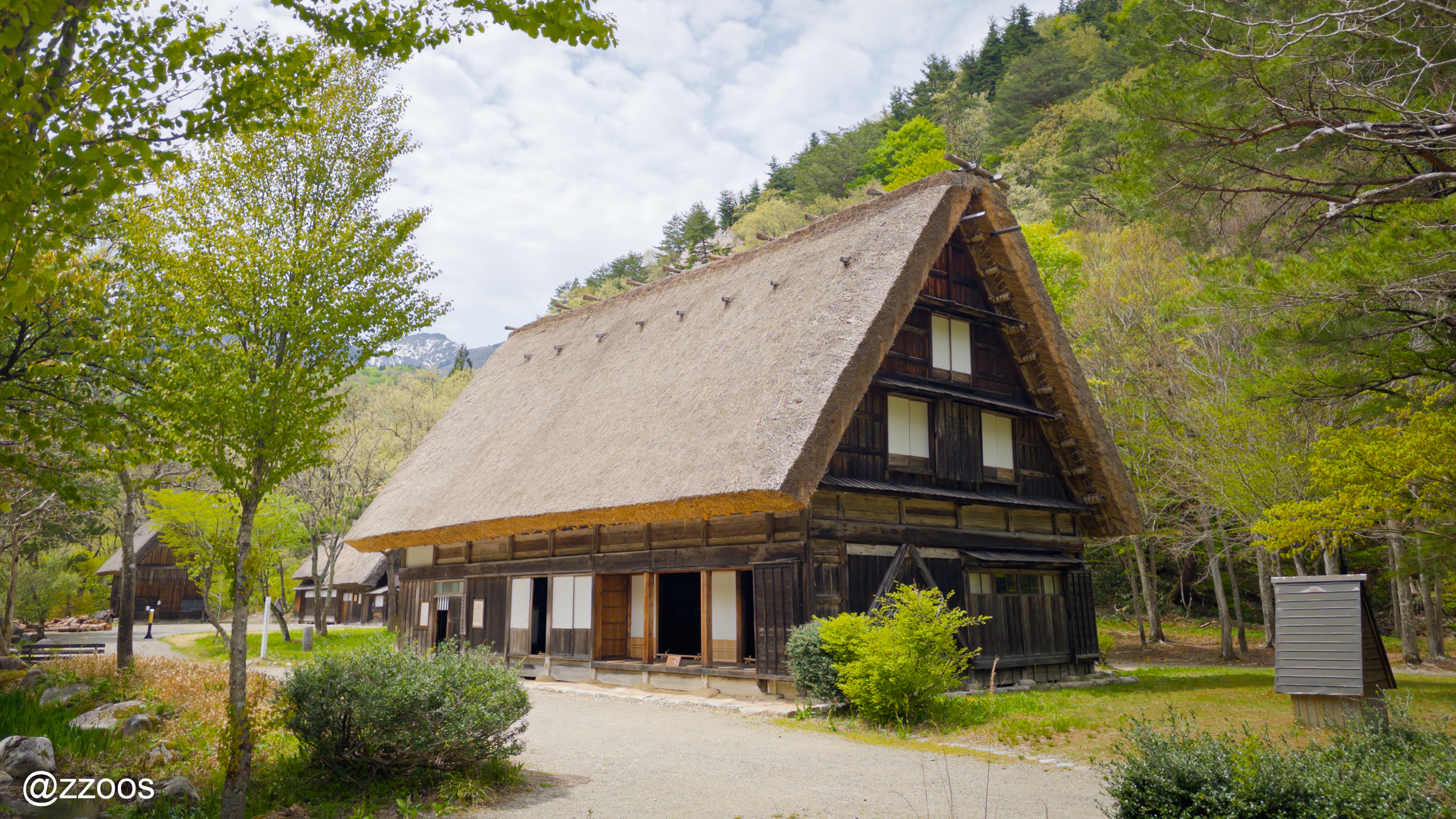 Gassho-zukuri house Higashishina House at the Minka-en