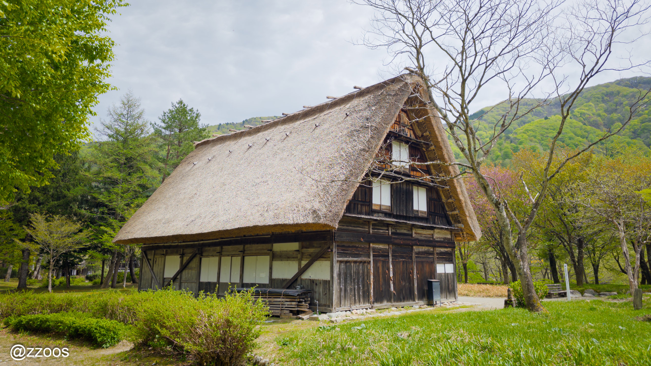 Open-air museum Minka-en lined with gassho-zukuri buildings