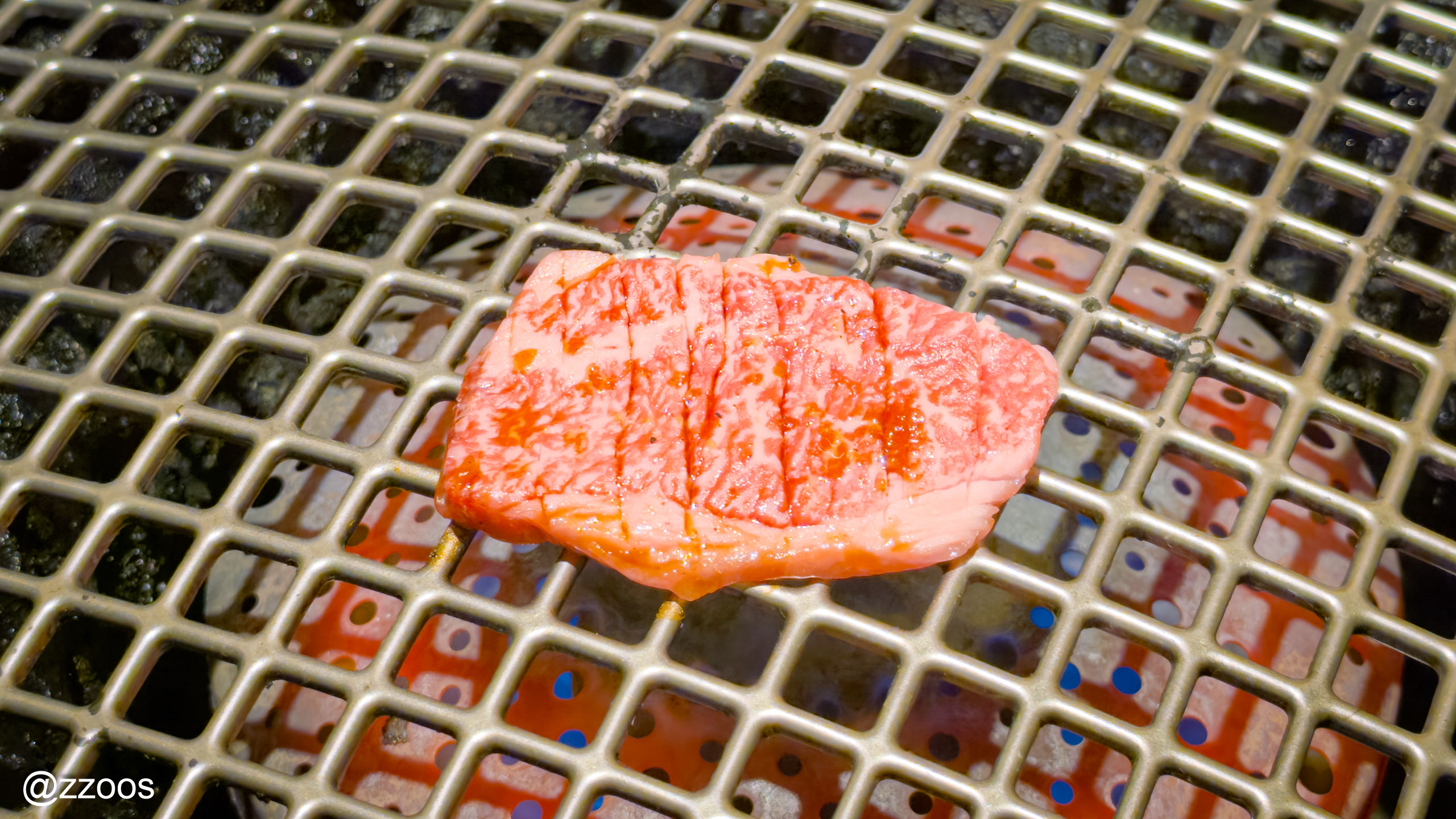 鉄板で焼いているとやま和牛カルビ
