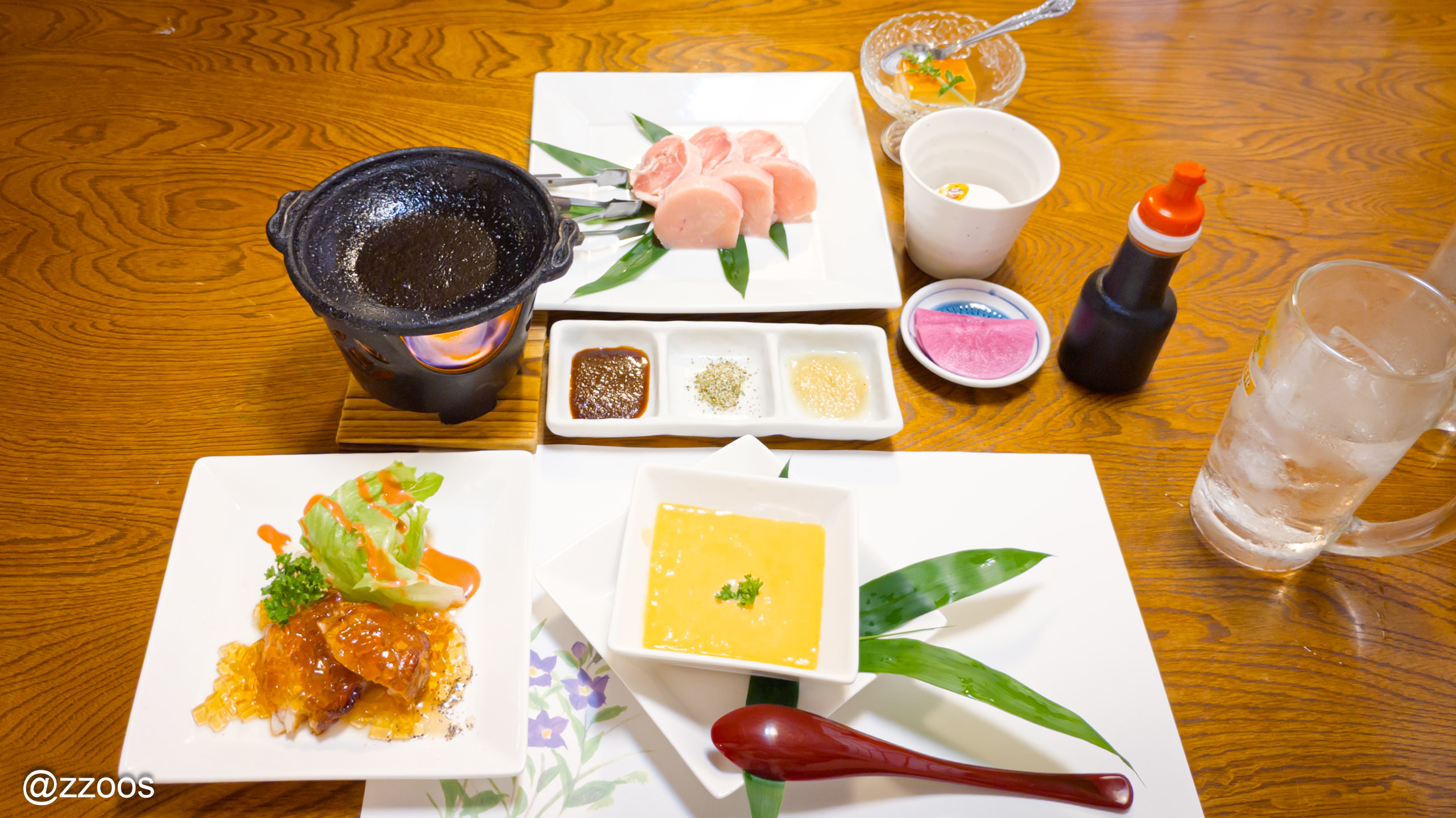 The full spread of Izumi Oyako Steak Gohan