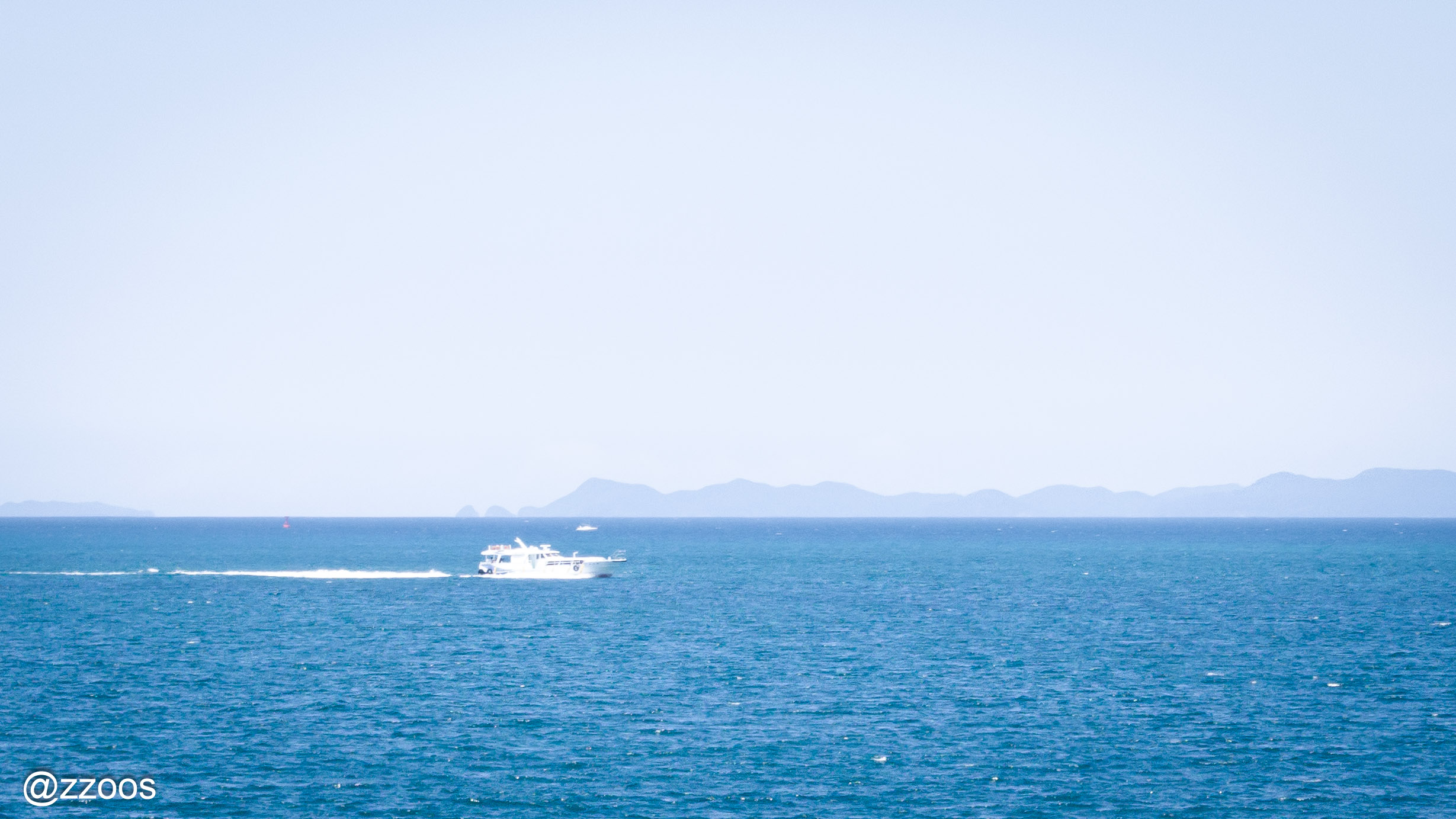 The open sea seen from the end of the breakwater in Akune