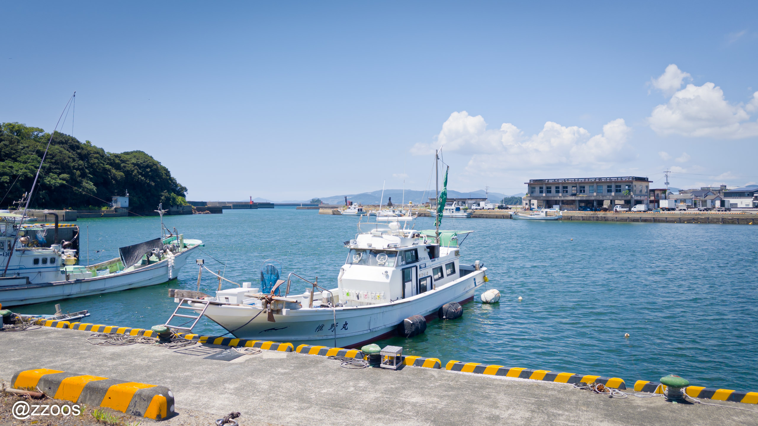 The view of Akune harbor right in front of Minato Restaurant La Bonne Journée
