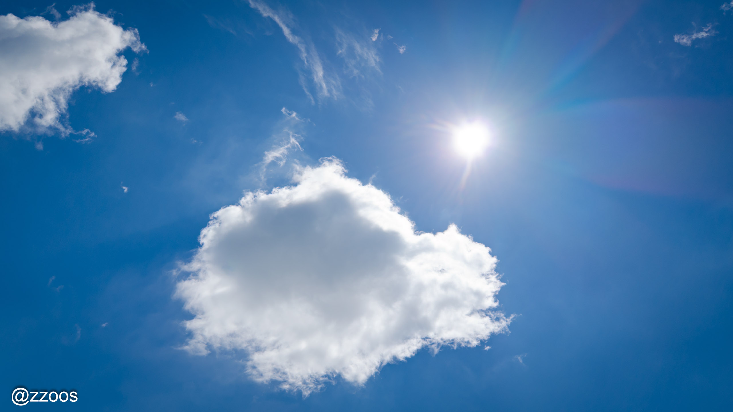 阿久根の澄んだ空と雲、そして太陽