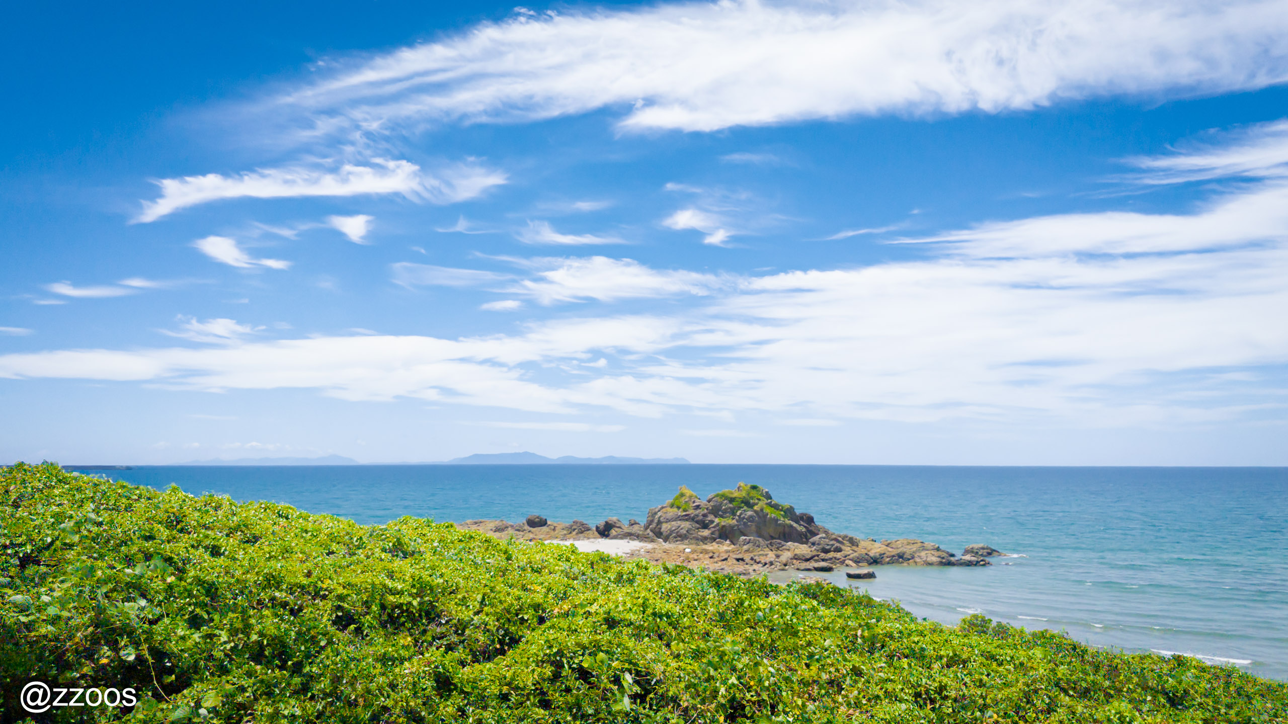 Coastal scenery from the train window on the Akune–Sendai stretch