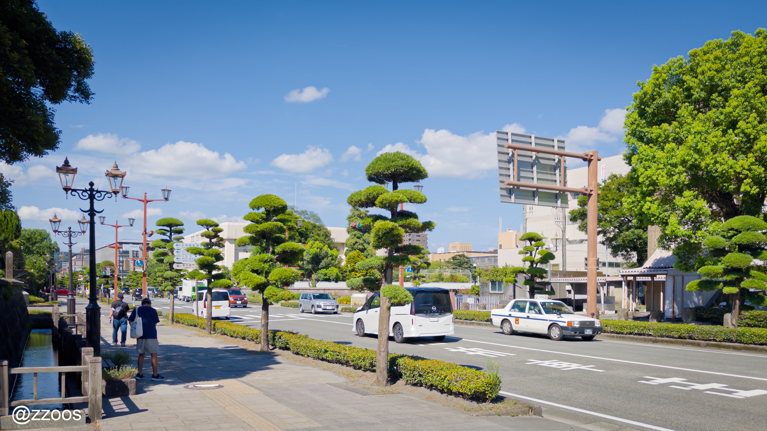 鹿児島市立美術館前の静かな通り