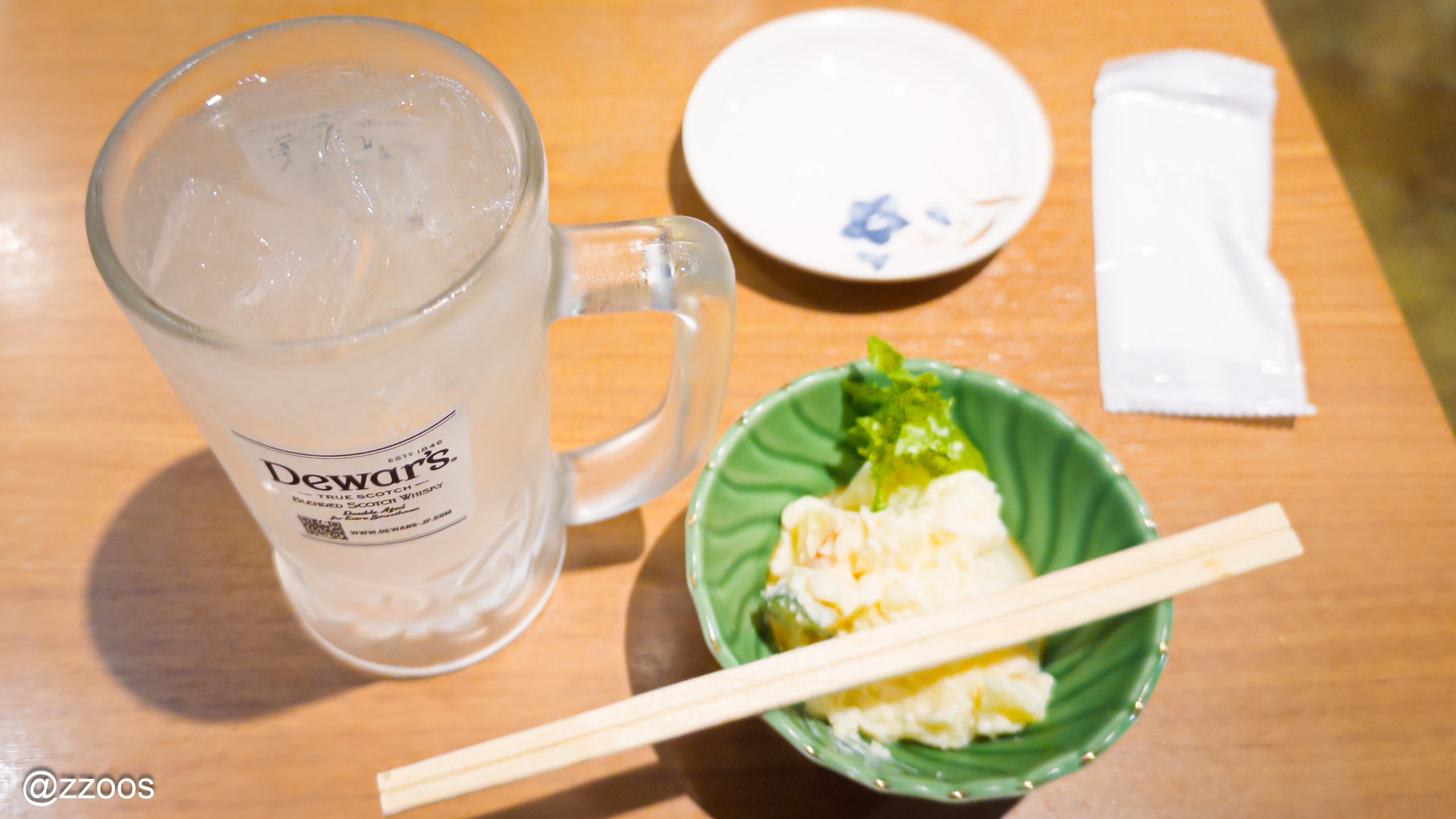 キリツの焼酎ソーダ割りとポテトサラダ