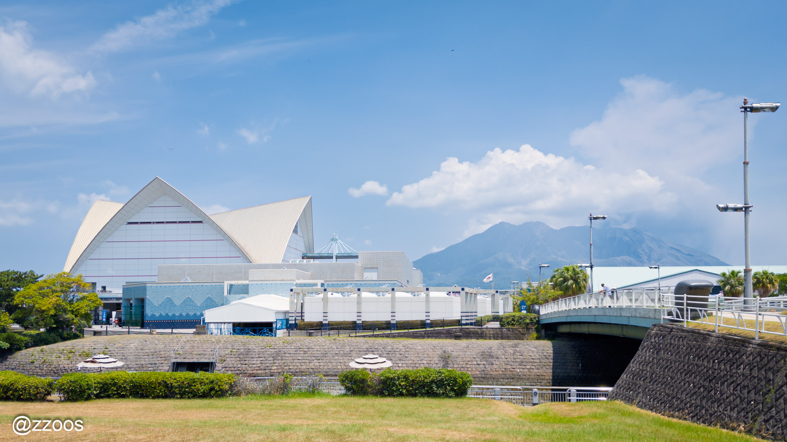 Exterior of Io World Kagoshima City Aquarium with its distinctive roof